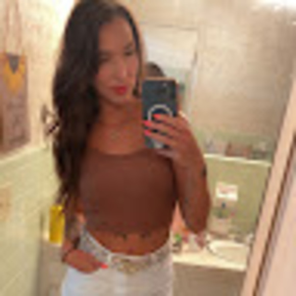 Meet your Posher, Jessica - Picture 1 of 1